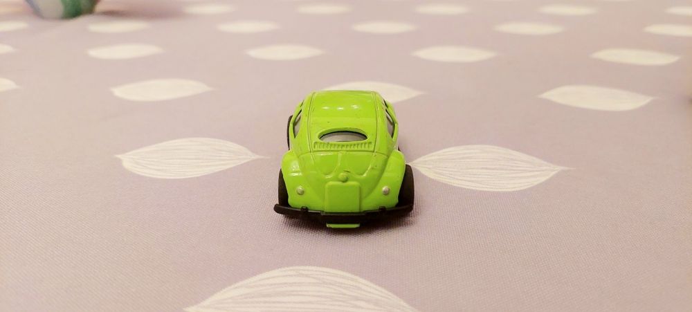 Autko zabawka z napędem