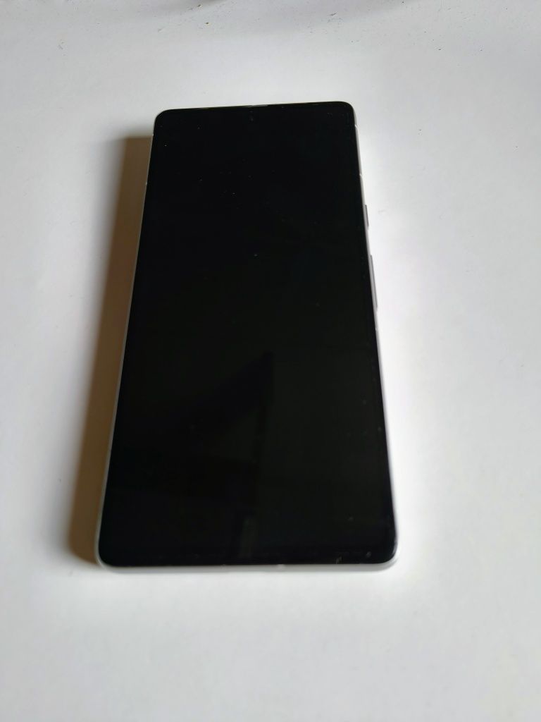 Pixel 7 8/128 biały
