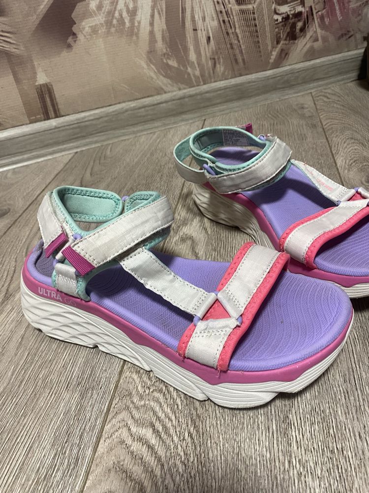 Дитячі сандалії Skechers Max Cushioning (302986L WMLT) ,37 розмір