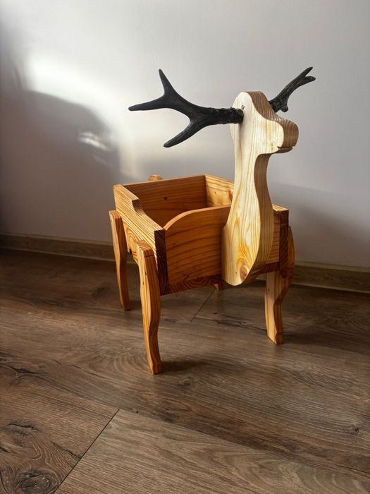 Jeleń donica drewniana