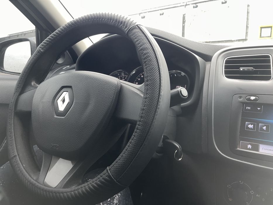 Dacia Logan 1,5 дизель 2013 рік