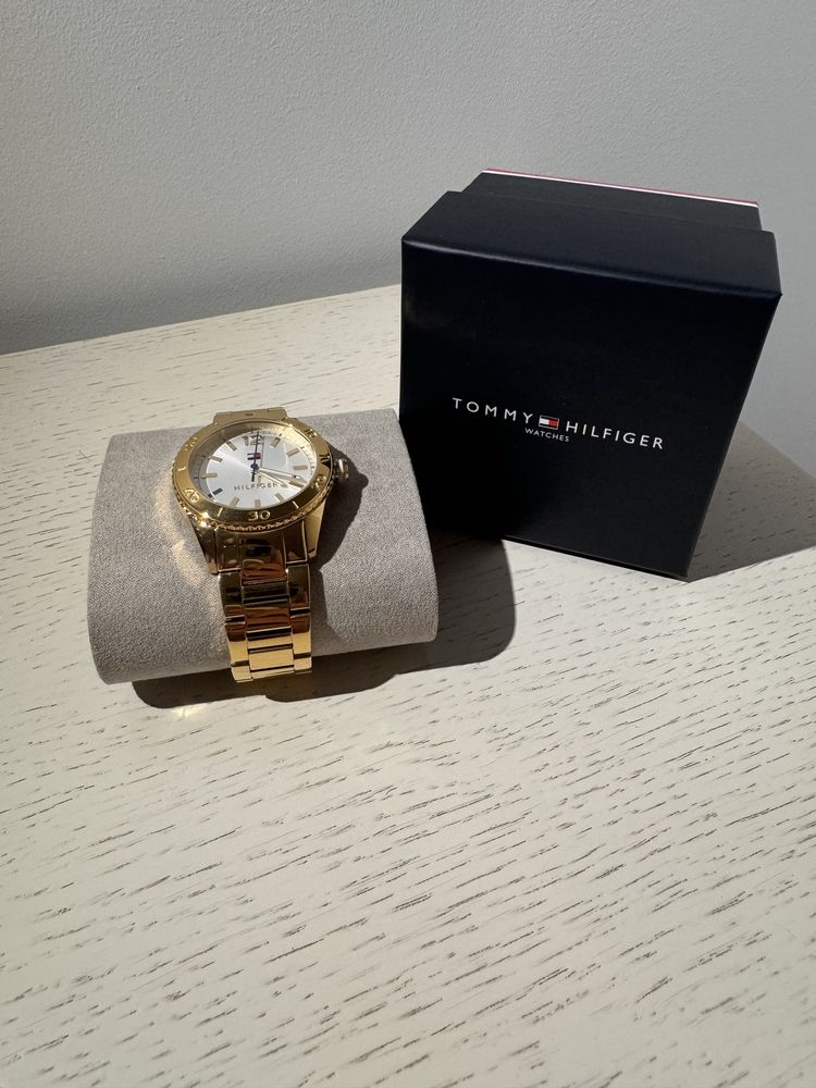 Годинник  Tommy Hilfiger