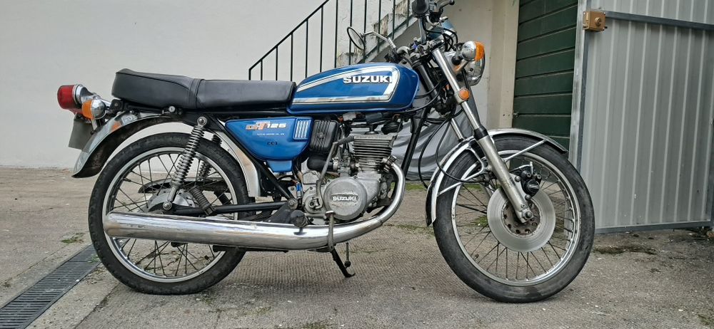 Suzuki gt 125 com documentação francesa