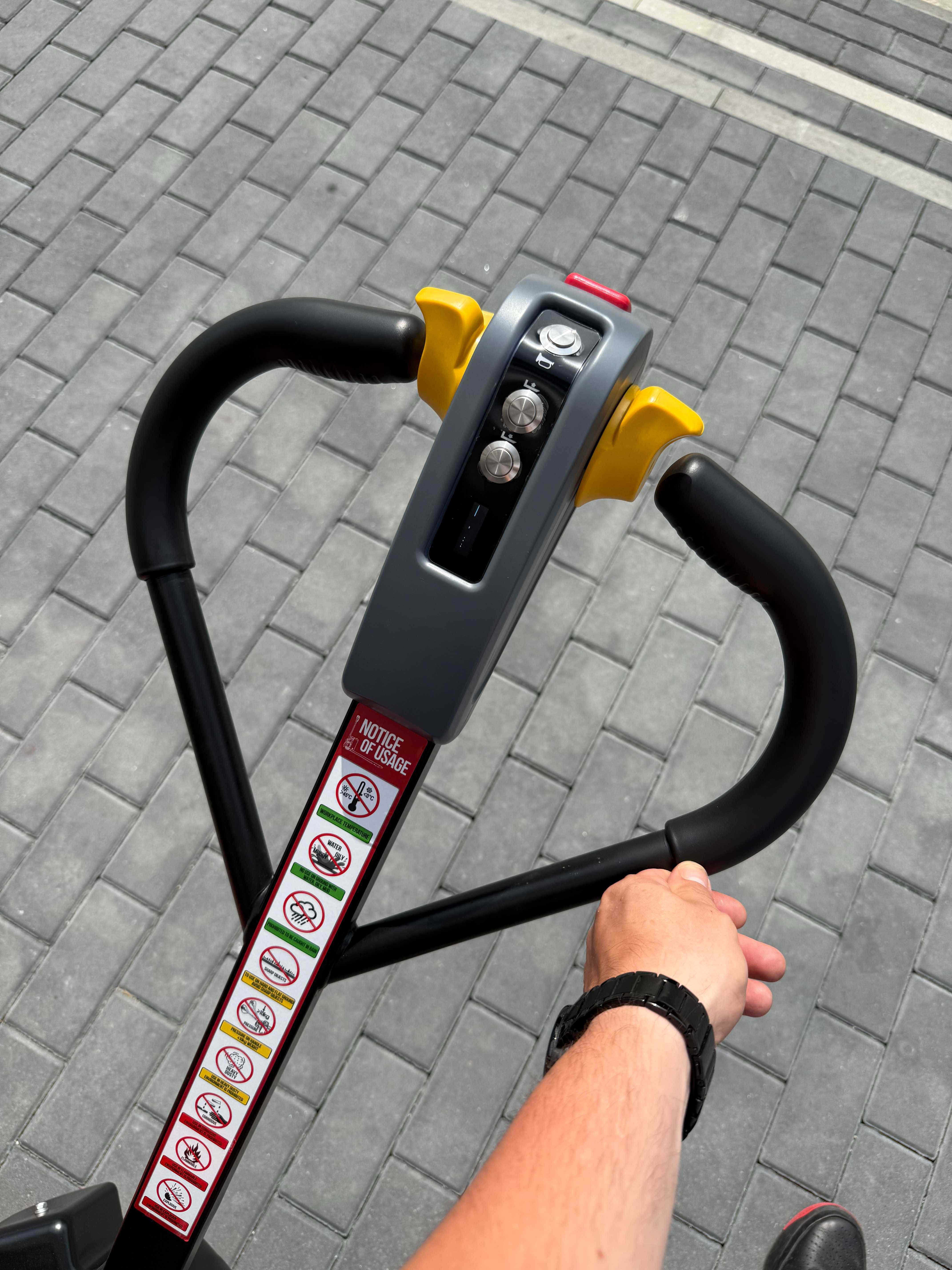 Paleciak elektryczny wózek paletowy EPT PPT CBD 1,5t 115 cm 1,5t 100cm