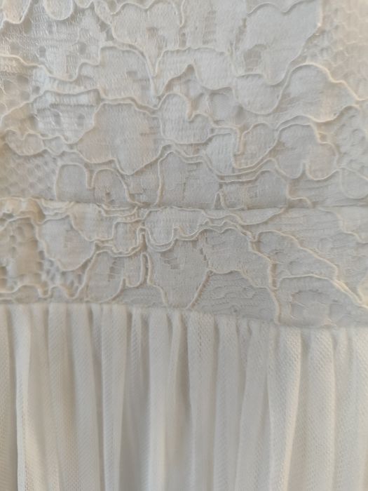 Długa wizytowa sukienka tiulowa Vila 38 biała/ekri