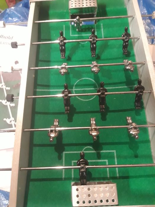 Mini piłkarzyki gra