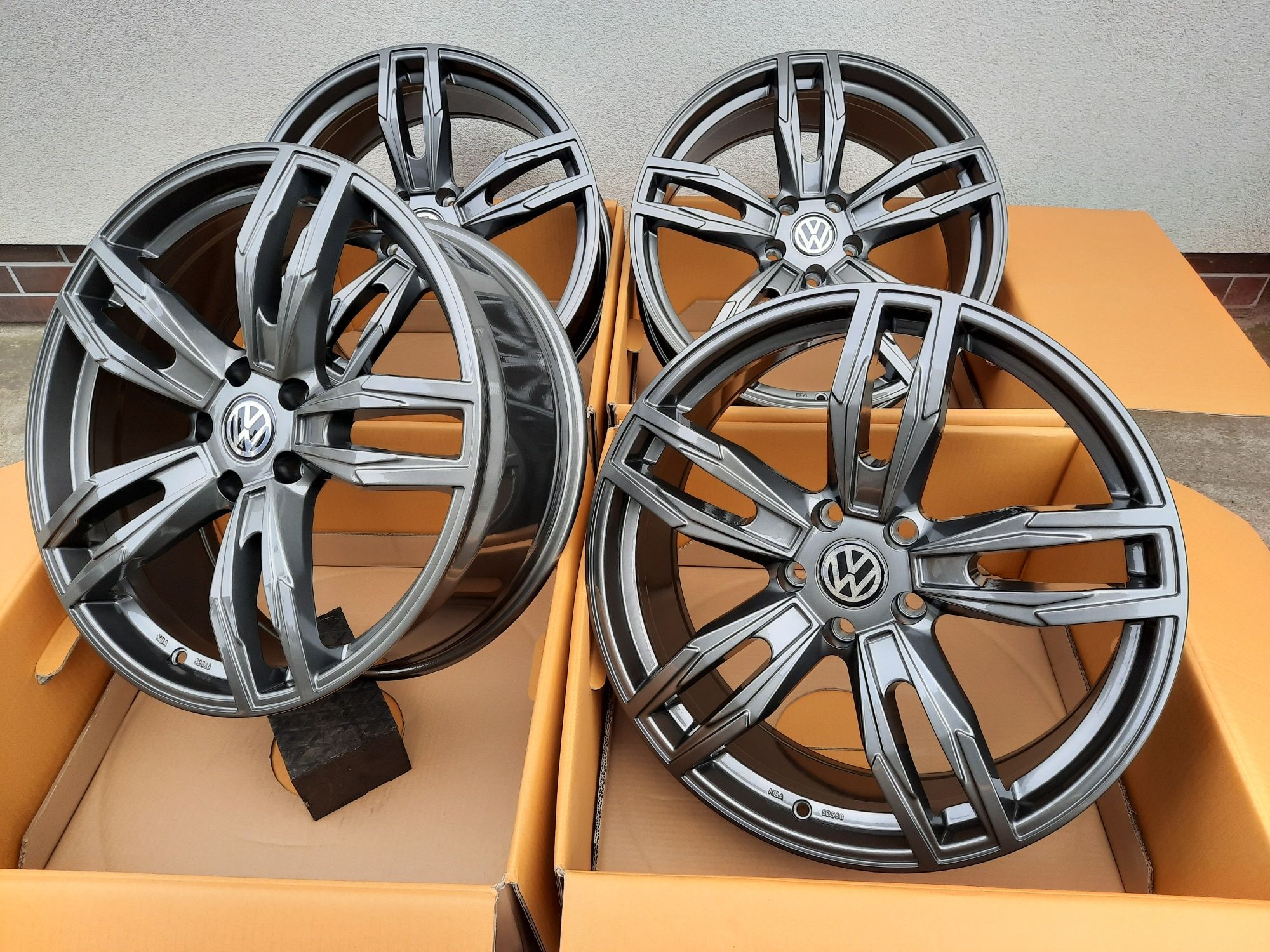 Alufelgi Nowe 20 5x120 VW T5 T6 Multivan Caravelle Amarok Touareg