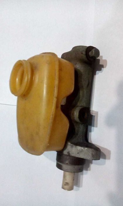 Продам оригин главный тормозной цилиндр для Москвич (412-3505015 ГАЗ)