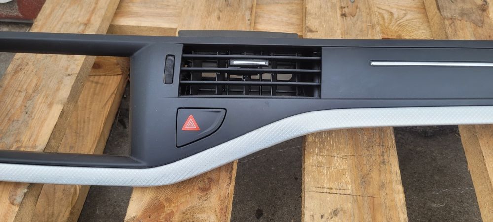 Listwa dekor ramka nawigacji Citroen C5 lll X7