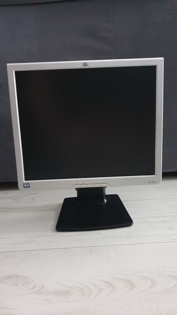 Monitor HP1740 17 cali