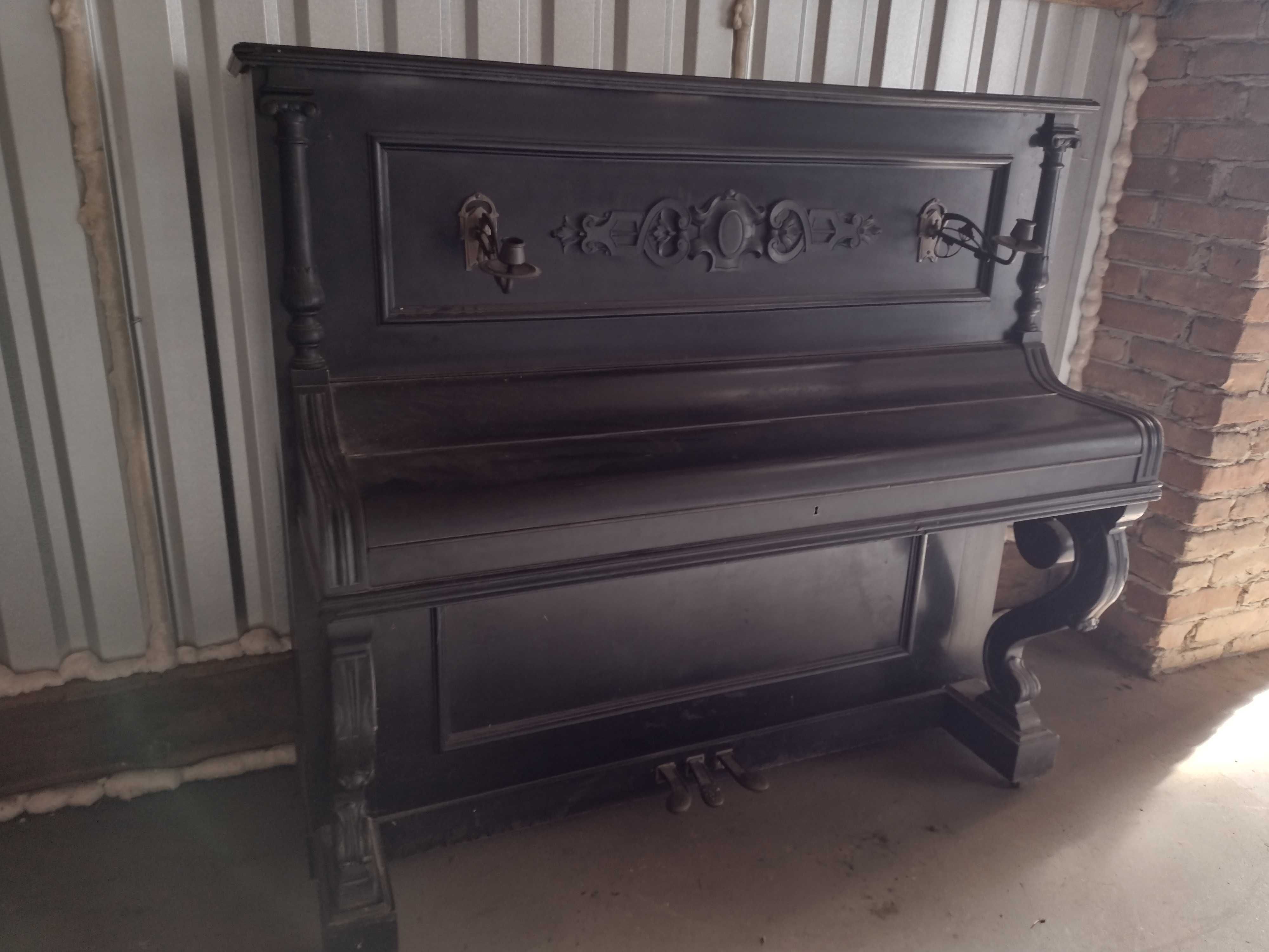 Pianino 1890 roku