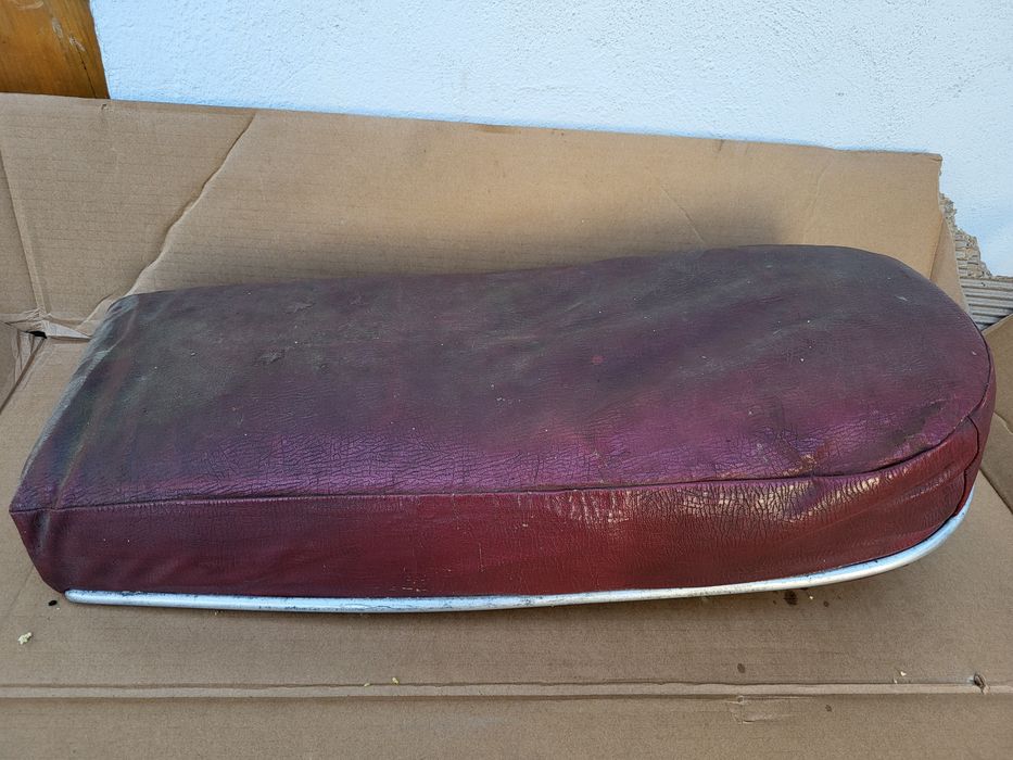 Siedzenie Kanapa WSK 125 175 z listwą Lelek Gil Kos Sport Kobuz blacha