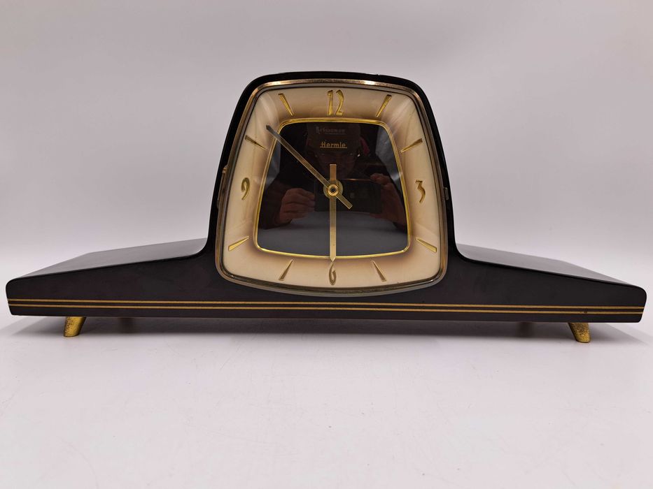 Zegar kominkowy Hermle drewniany kwarcowy trapez, na nóżkach, vintage