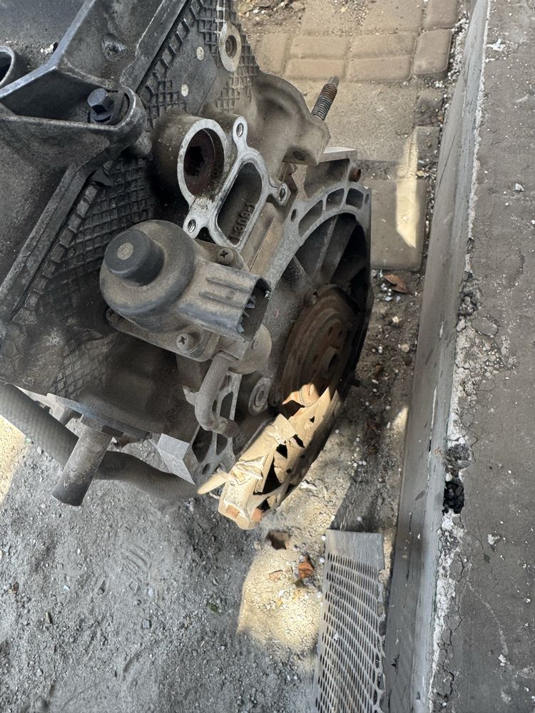 Мотор двигатель mazda 6 mazda 3 2.3 rf3m4g6015ak