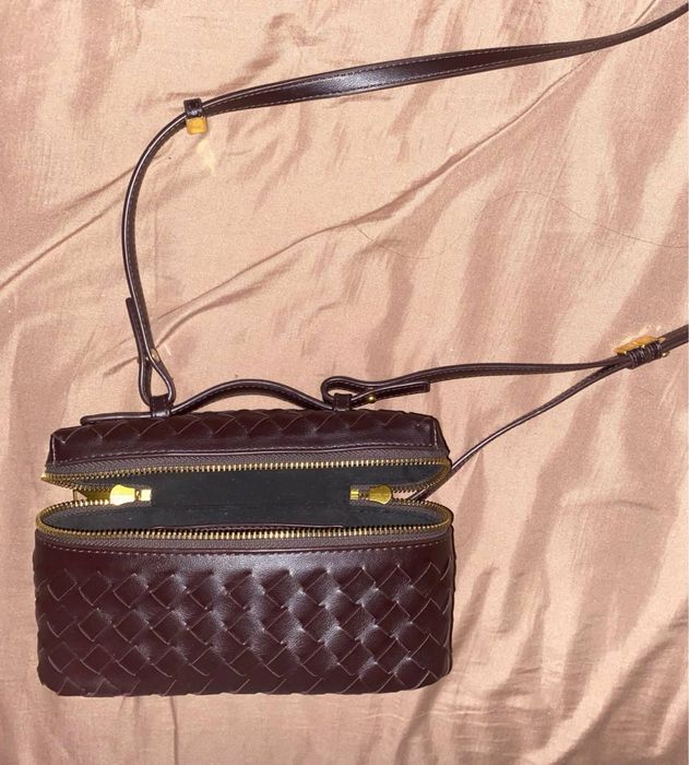 Жіноча плетена трендова сумка колір бургунді