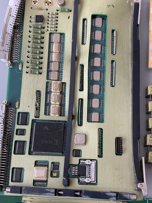 Плати з компонентами,реле,конектори