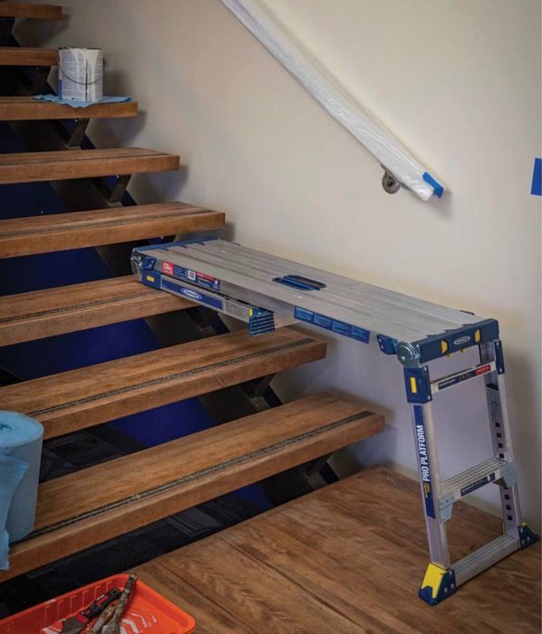 Регульована робоча платформа