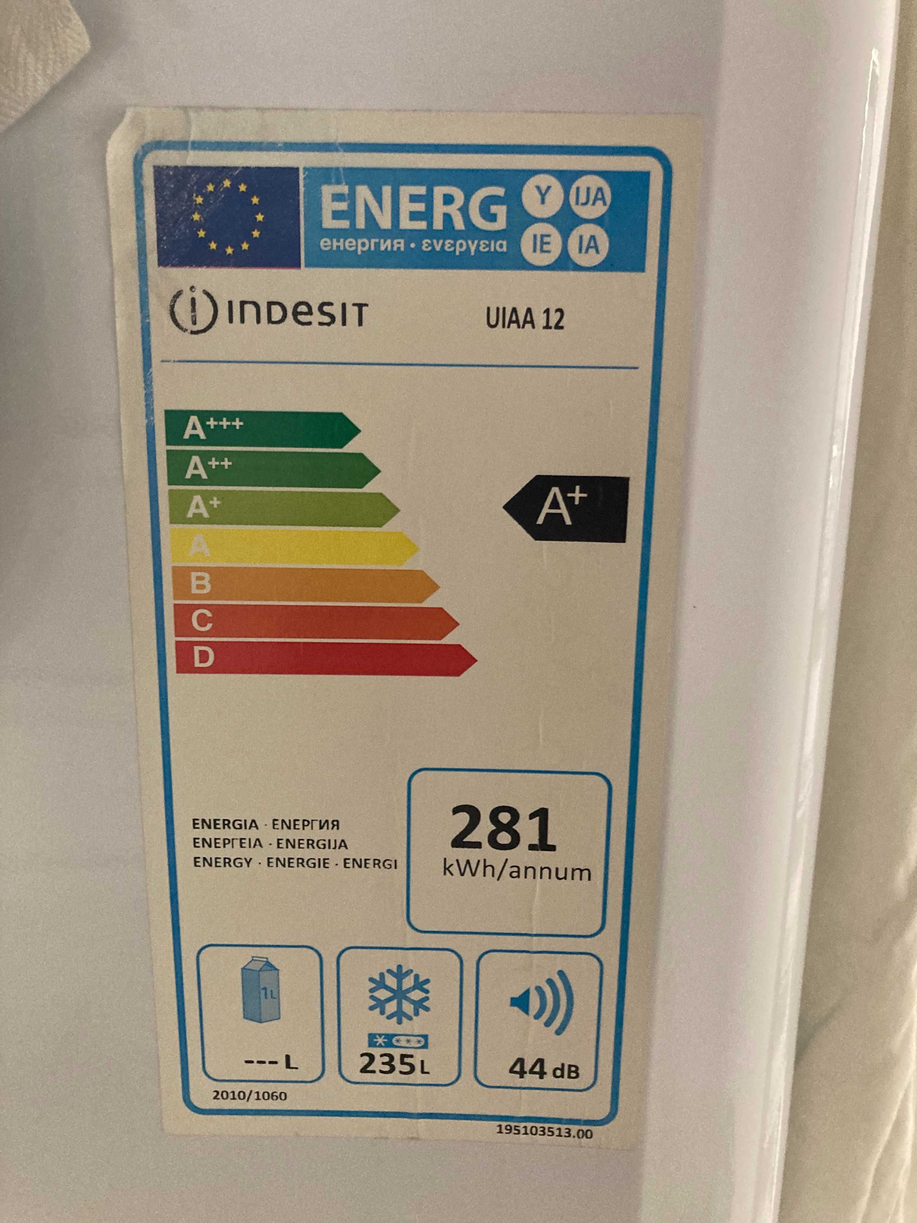 Duża zamrażarka szufladowa Indesit stan idealny 7 szuflad 175 cm wys.