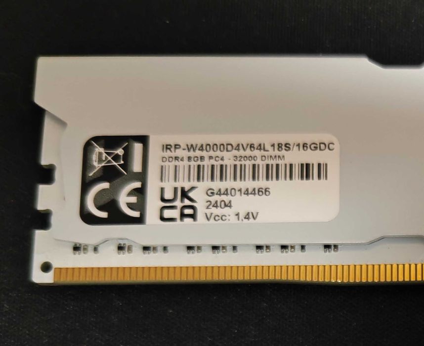 Pamięć RAM GOODRAM IRDM 2x8GB 4000MHz CL18