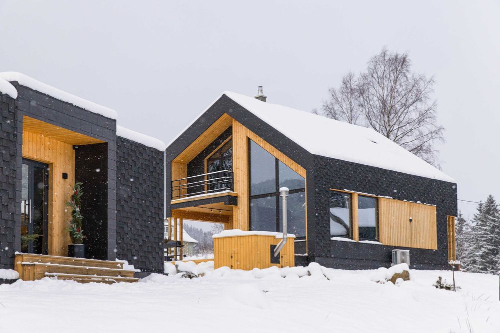 Комплекс з двох котеджів в Татарові, готовий бізнес