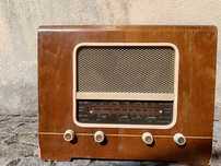 Vendo radio antigo