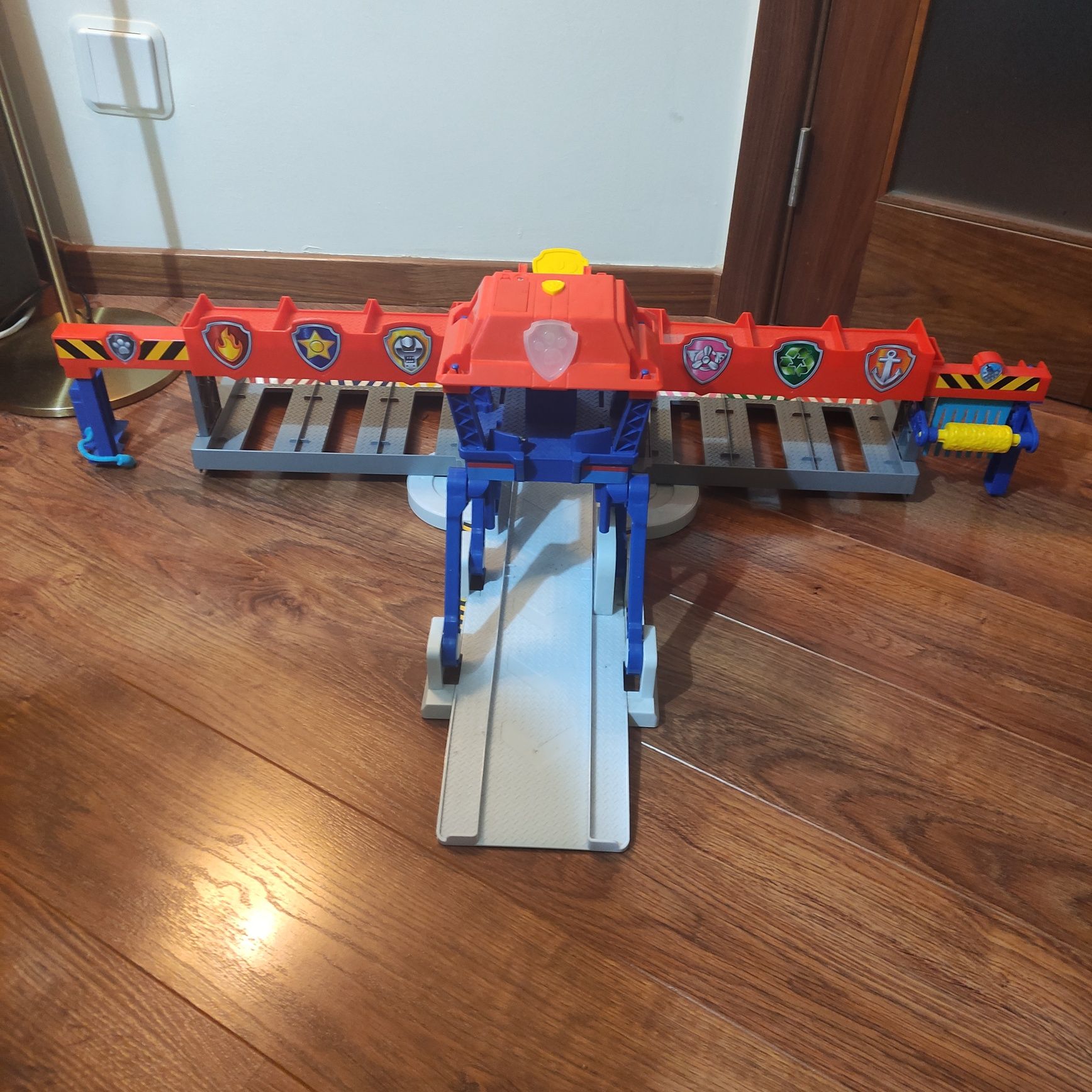 Garagem com musica patrulha pata