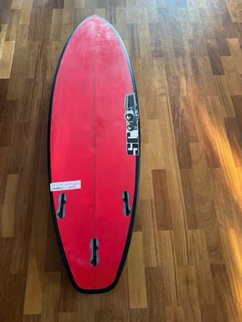 Prancha de Surf JS MONSTA 5'5"x17 1/8x2 1/8, 21.7L como nova!