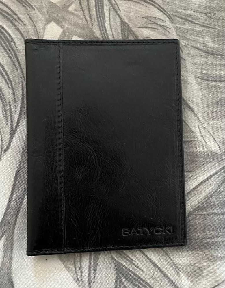 Batycki etui na karty okazja skora !