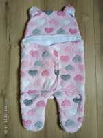 Rożek niemowlęcy Okrycie kąpielowe kokon serca różowe dla dziewczynki