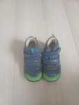 Buty na rzepy wygodne rozmiar 25