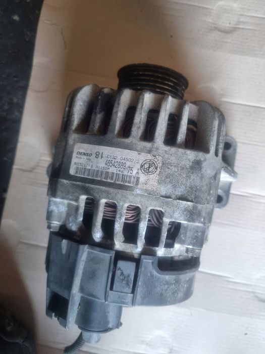 Alternator Fiat Punto II 14v 75A 46542889