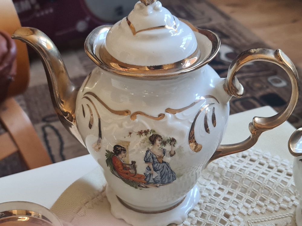 Zestaw porcelanowy