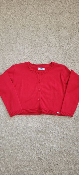 Bolero vermelho 8 anos
Marca: mayoral
Tamanho: 8 anos (128