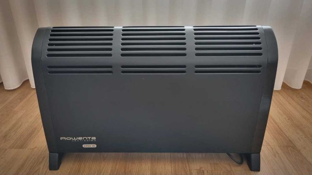 Aquecedor preto da Rowenta