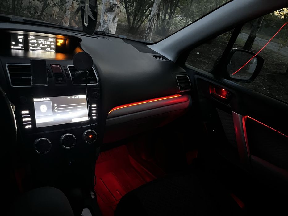 Субару форестер 2016 рік