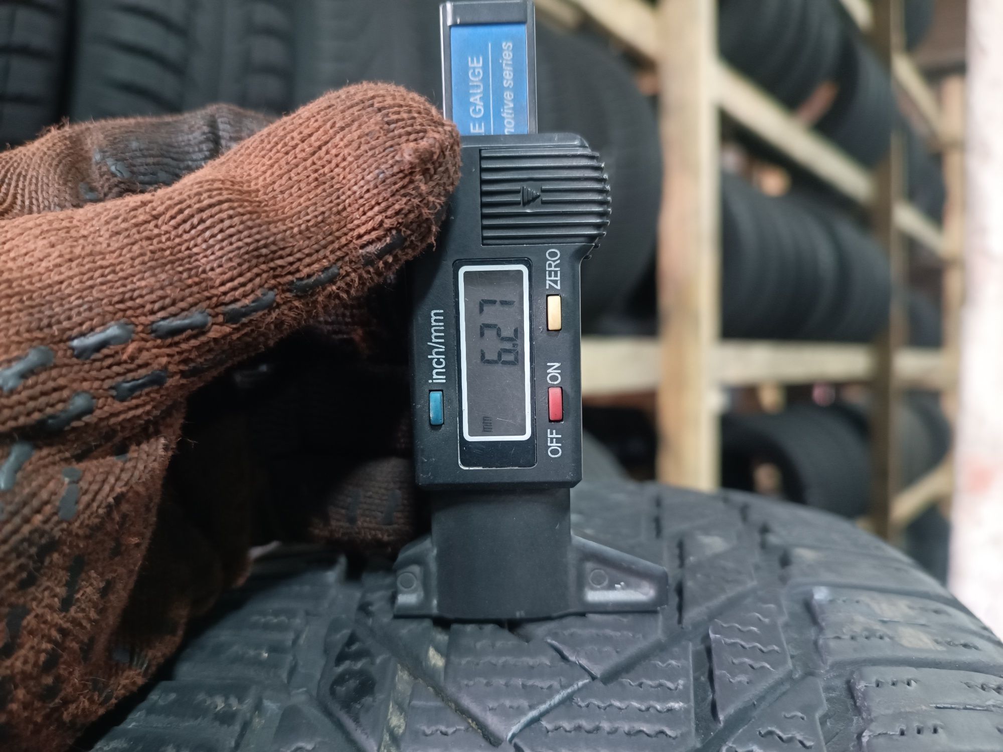 Зимові шини LANVIGATOR 205/55 R16 резина Р16