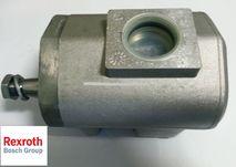 Pompa hydrauliczna Massey Ferguson 6460,8260,8270,8280,6445,6455 BOSCH