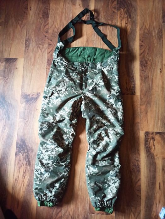 Зимові штани піксель