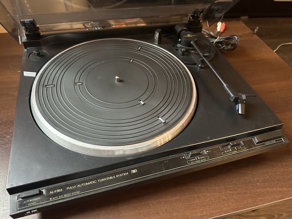 Gramofon Jvc AL-f353
