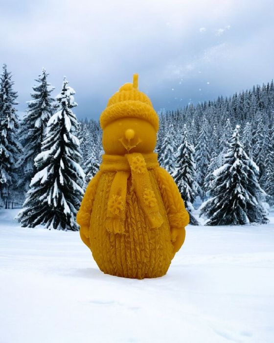 Świeca z naturalnego wosku pszczelego Bałwanek Zielony Świecownik