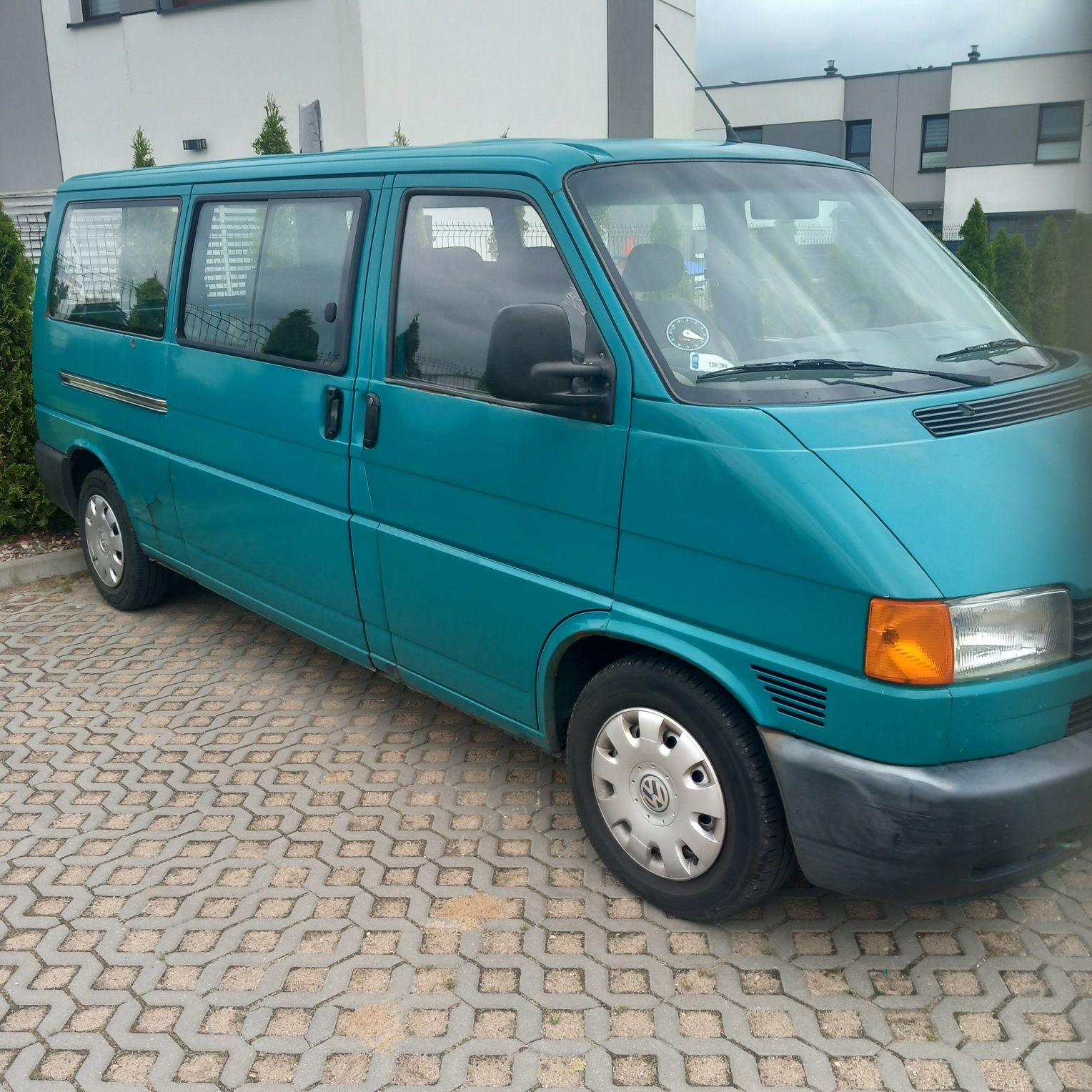 Volkswagen transporter T4 długi 9 osób