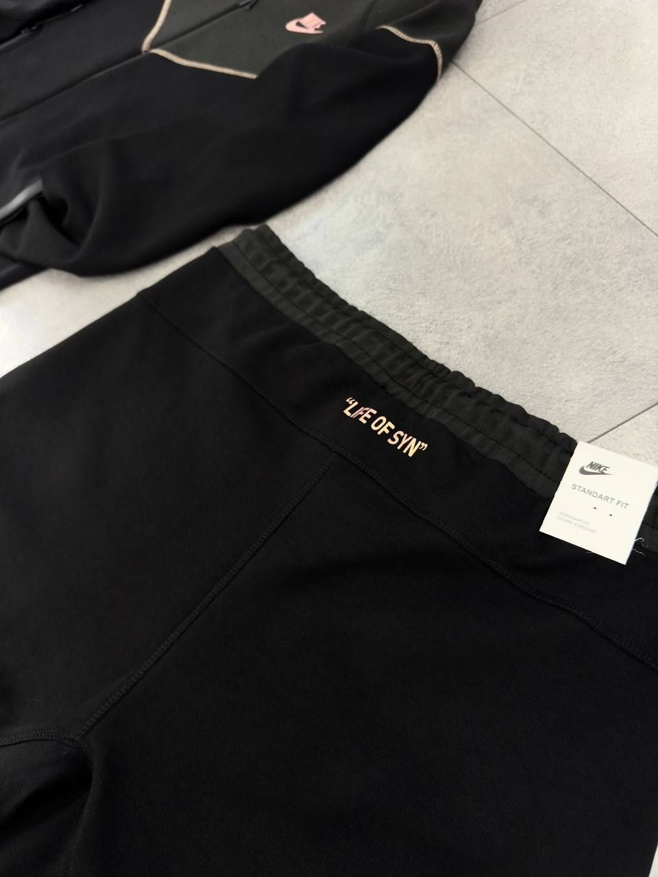 Крутий  костюм  Nike tech fleece central cee Syna World  розмір  S-XL