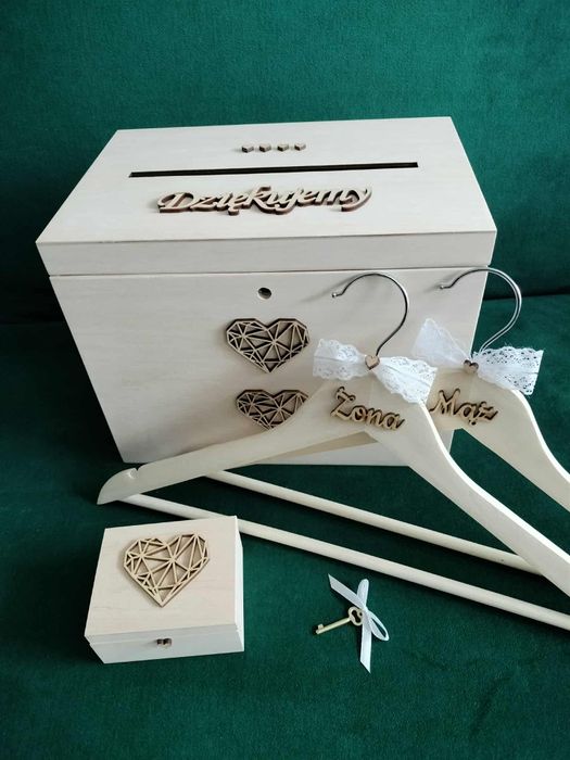 Komplet skrzynek ślubnych, komplet wieszaków