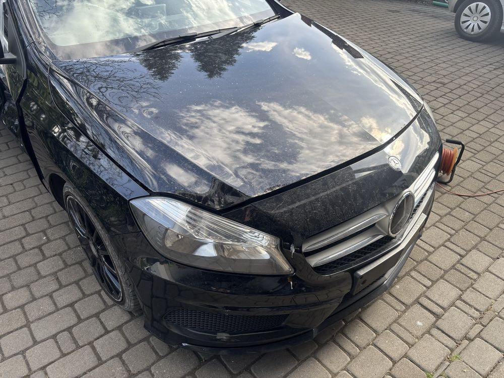 Mercedes w176 A-Klasa Przód Kompletny Maska Zderzak Błotnik Wzmocnieni