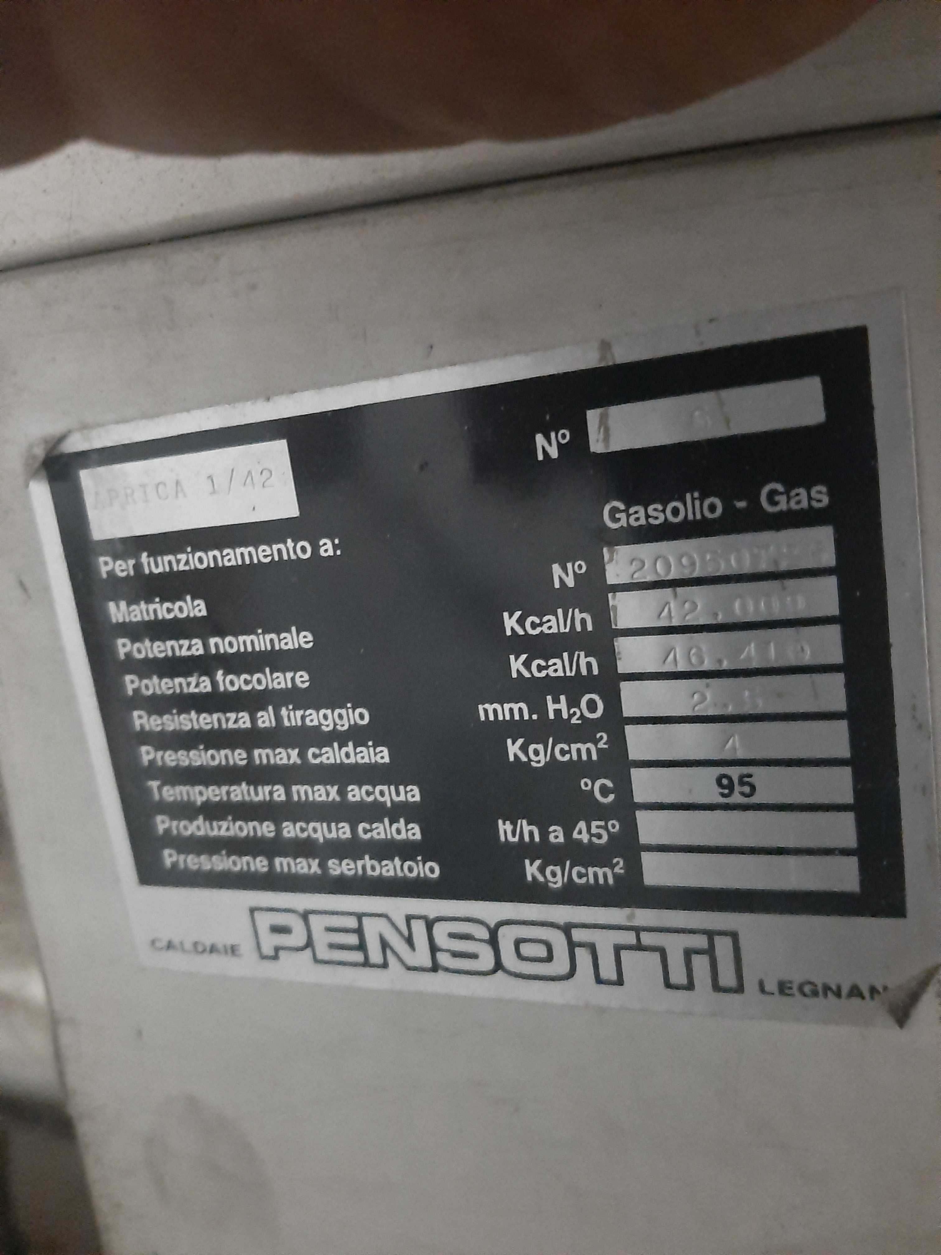 Kocioł na olej opałowy firmy Pensotti