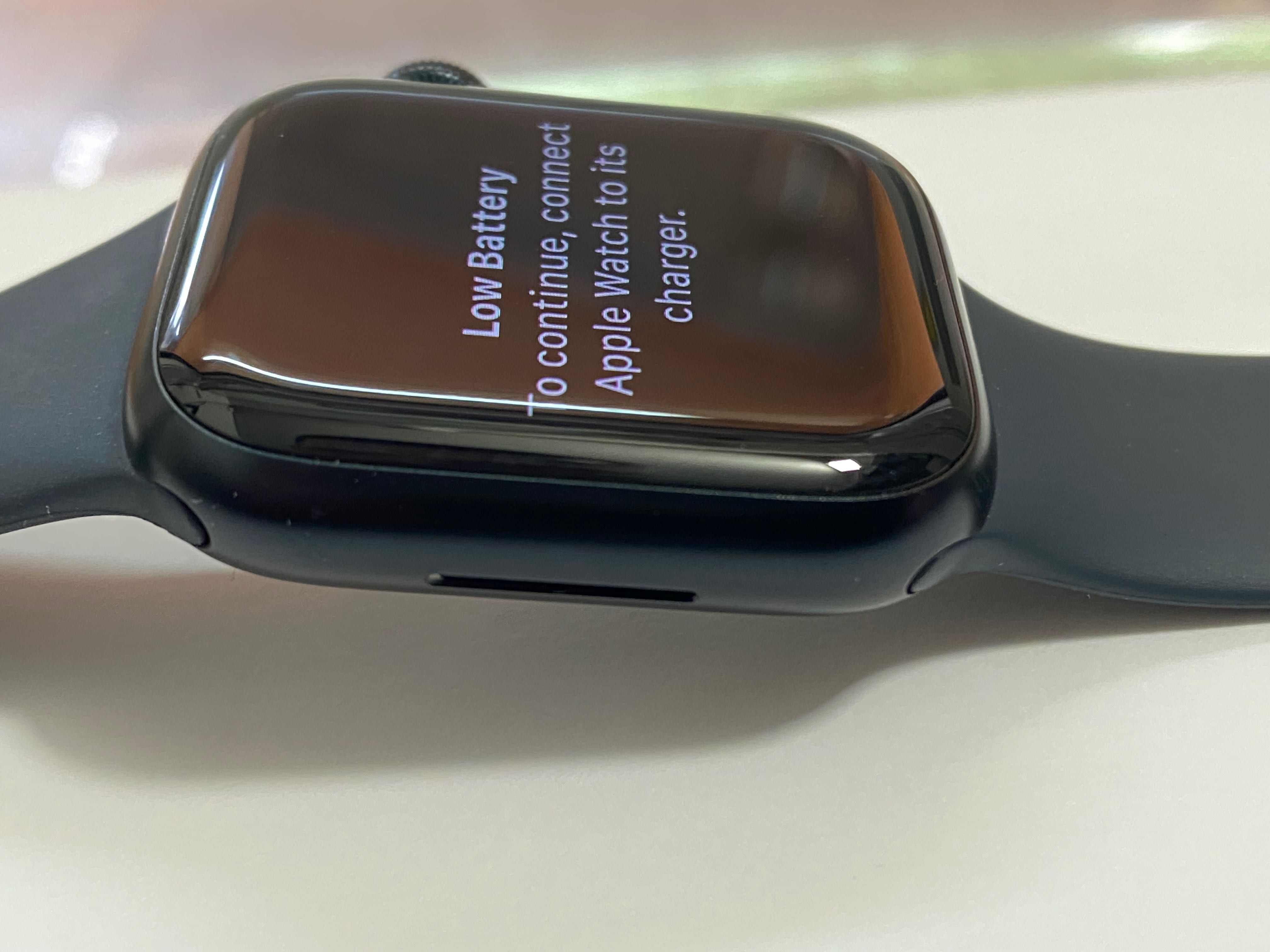 Смарт часы Apple Watch 8 41mm Aluminum Case батарея 100%
