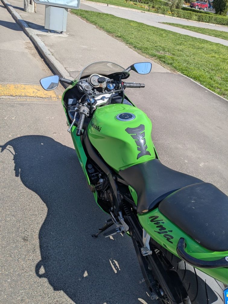 Kawasaki zx6r 1998
