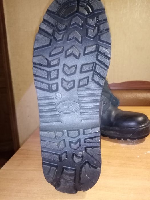 Рабочие ботинки, кожа.