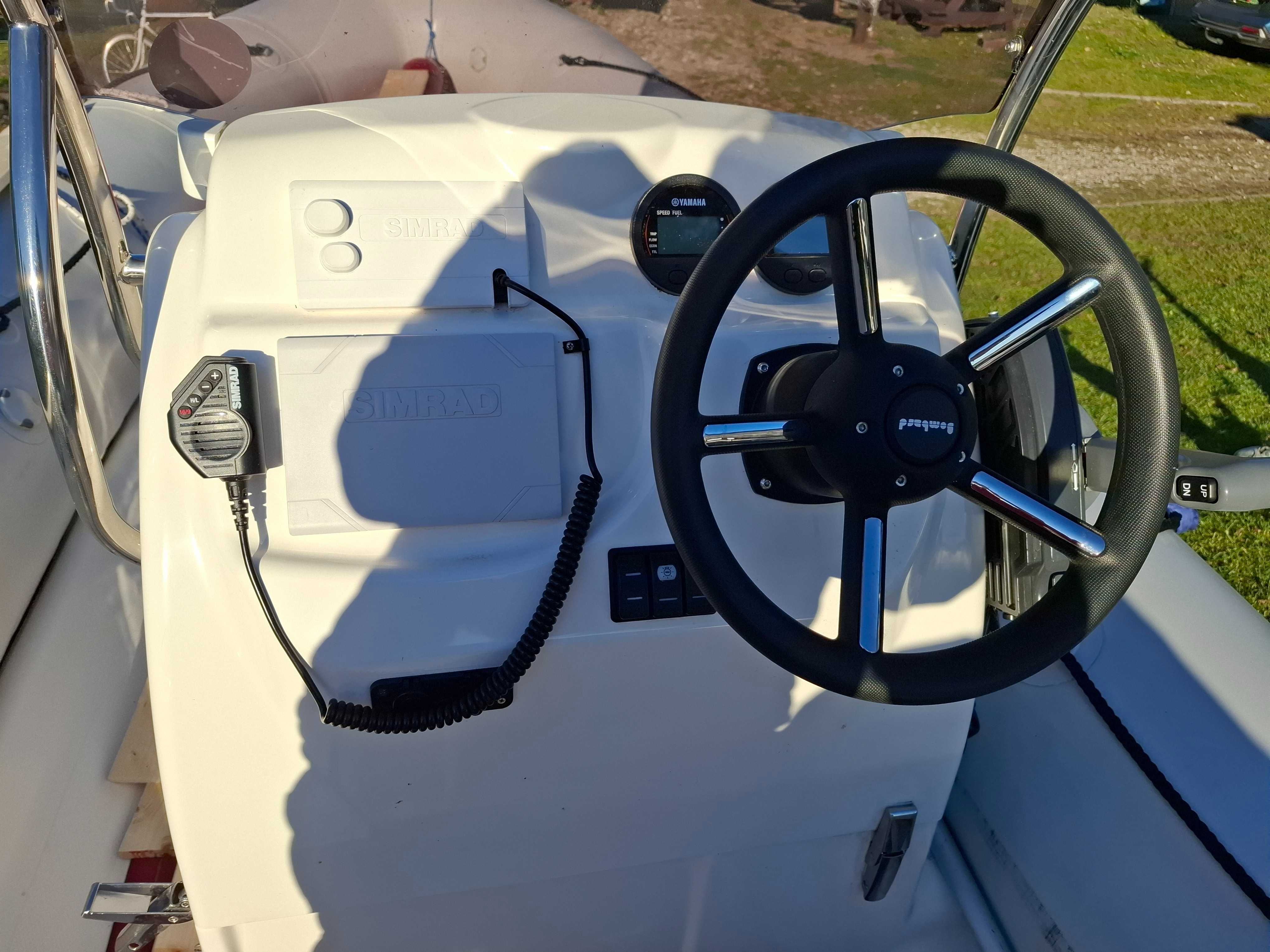 Sprzedam łódz motorową RIB sunrider 550 wraz z przyczepą .