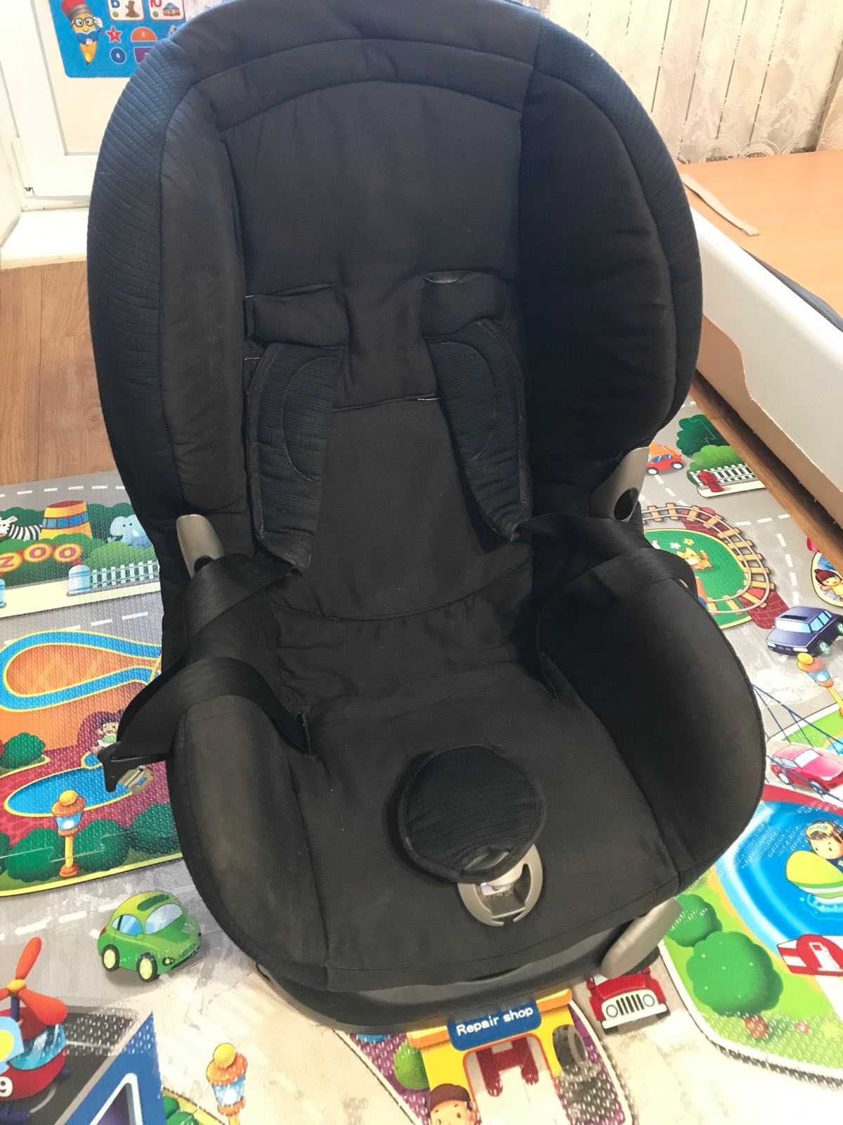 Продам автокрісло MAXI COSI 9-18кг